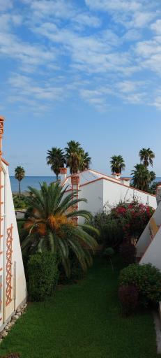 عکس هتل ساحلی شهر