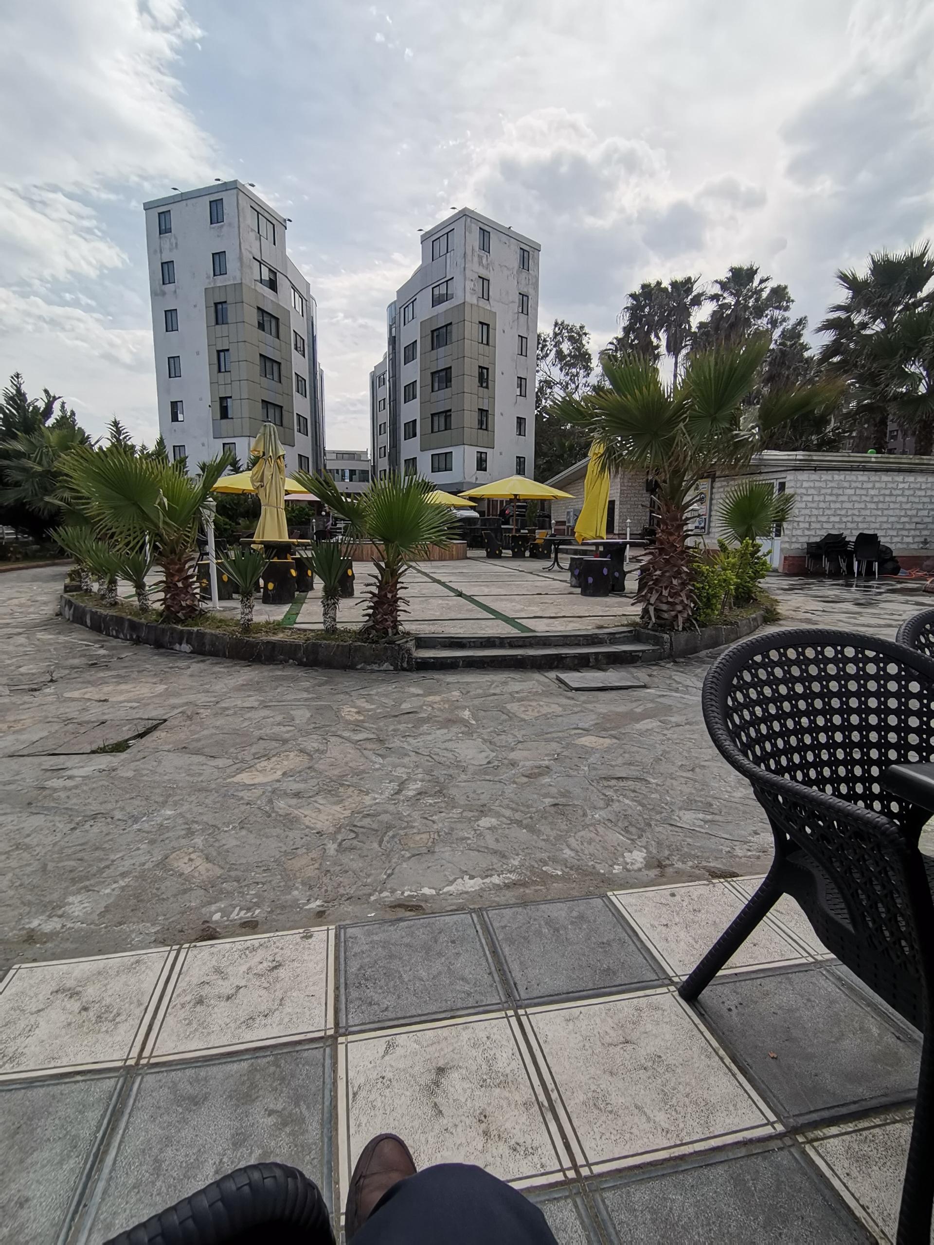 عکس کافه مزده 