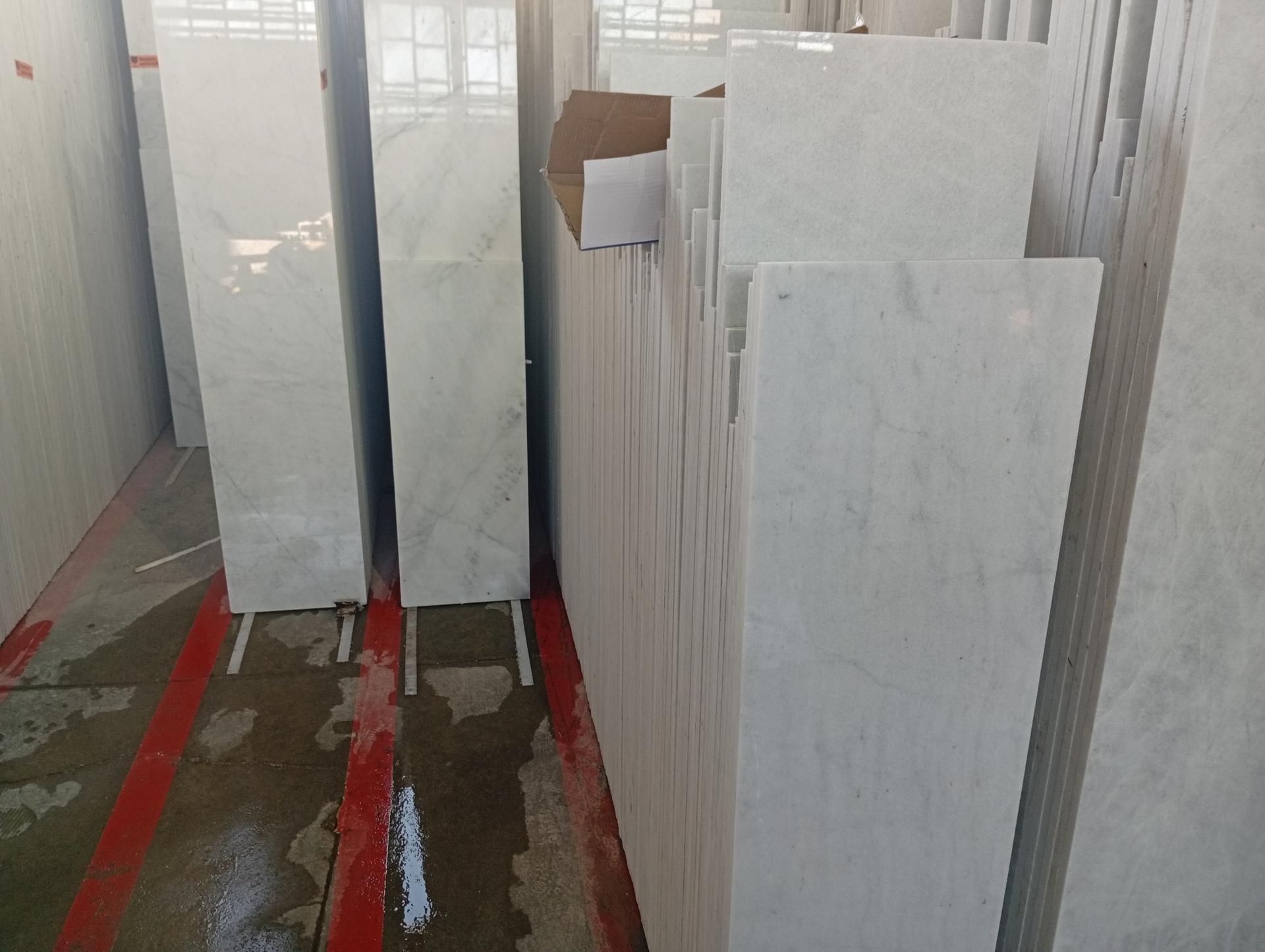 عکس سنگ فروشی احسان برامکی 