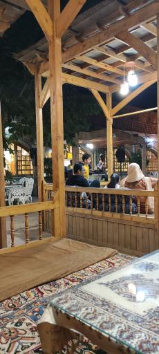 عکس رستوران سه کاج