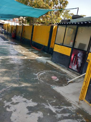 عکس کارواش باران