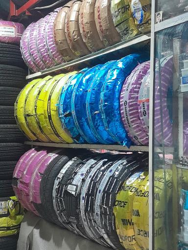 عکس تایر لاستیک تعاونی فروشی خدمات تیوبلس
