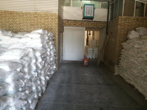 عکس کارخانه نمک بینالود 