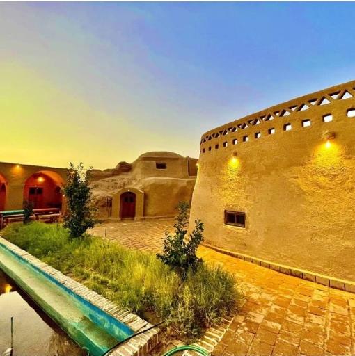 عکس اقامتگاه بومگردی نخل و نرگس کریت