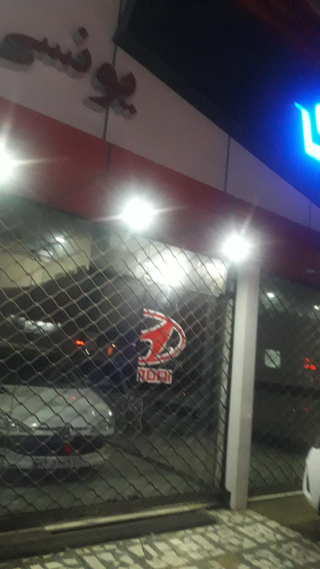 عکس نمایشگاه اتومبیل یونسی