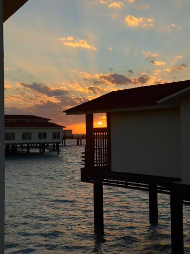 عکس هتل دریایی ترنج