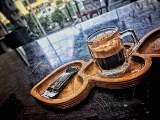 عکس کافه رادیکال