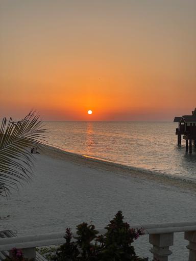 عکس هتل دریایی ترنج