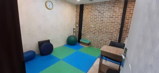 عکس کاردرمانی و گفتار درمانی امید شرق