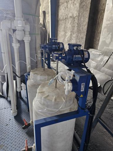 عکس کیمیاگران و پیشروسازان صنعت پارس آب