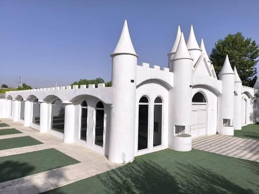 عکس عمارت سپید 