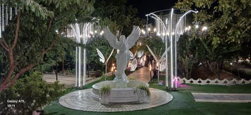 عکس عمارت سپید 