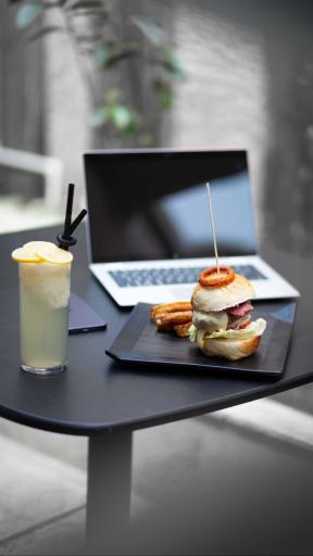 عکس رستوران و کافی شاپ سر گالان