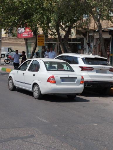 عکس ایستگاه اتوبوس میدان عسگریه