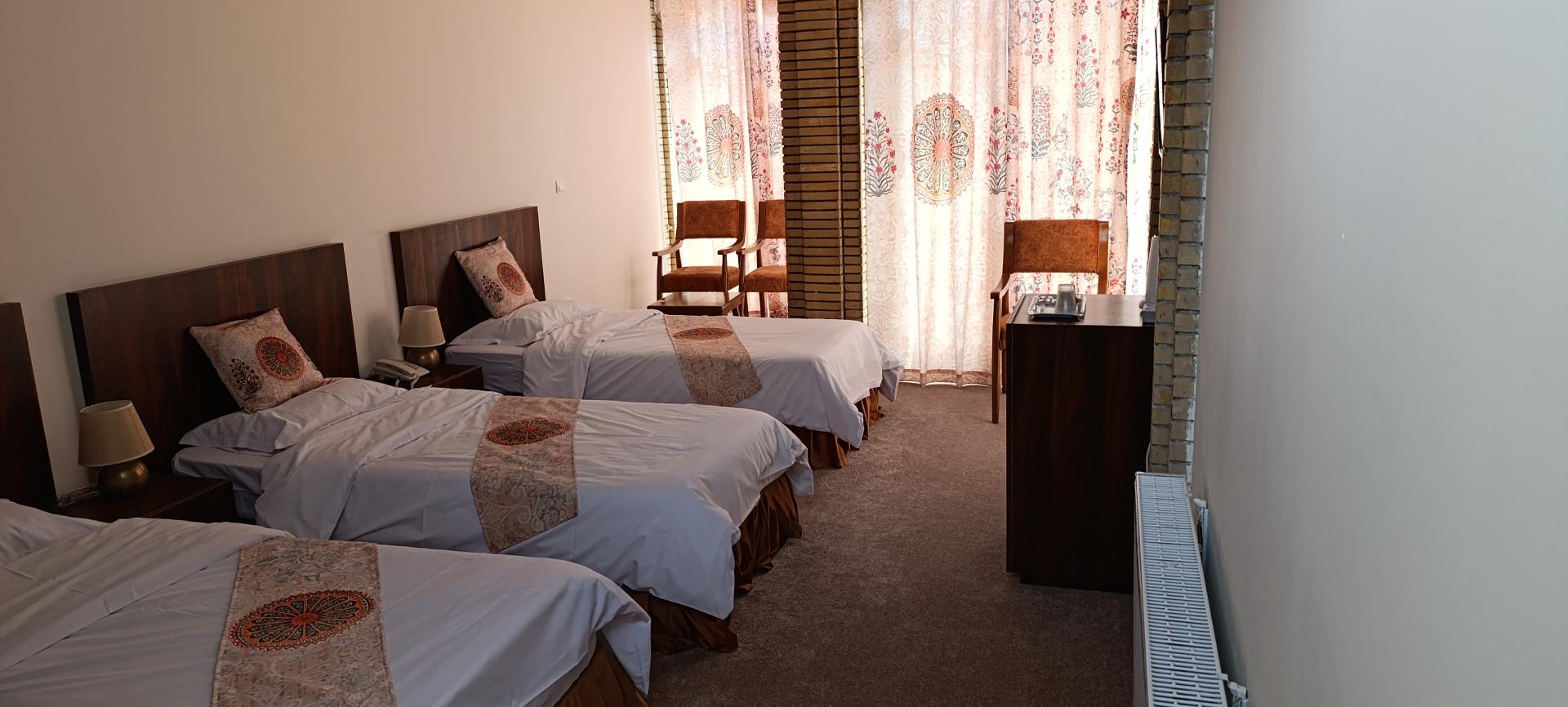 عکس هتل نصر کارمانیا