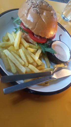 کافه ایستگاه 