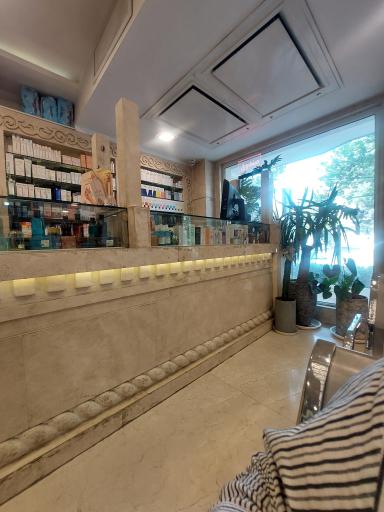 عکس داروخانه دکتر زحمتکش