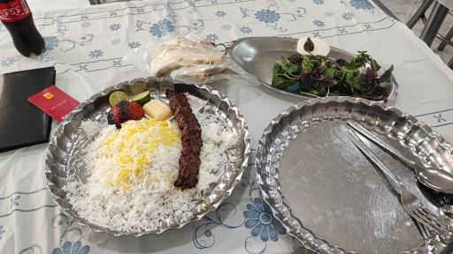 عکس چلوکبابی حاج حسین