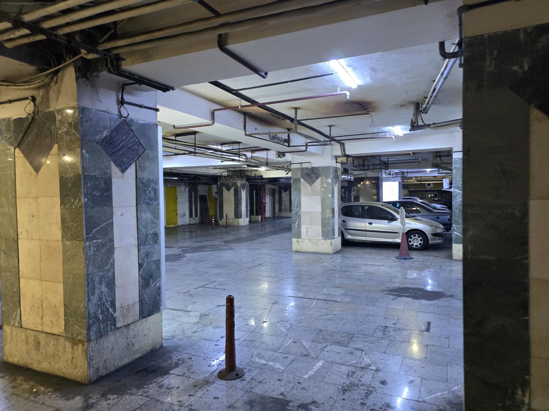 عکس پارکینگ مجتمع ظفر (پارکینگ پایین)