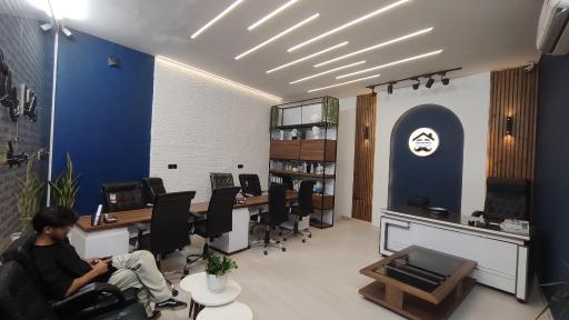 مشاورین آقای املاک