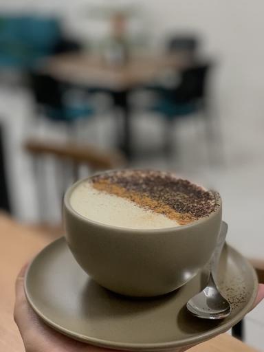 عکس کافه‌ قنادی‌ سبز