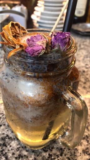 عکس کافه عمو قباد