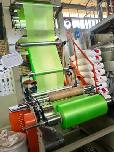 عکس دفتر فروش محصولات آریا پلاست