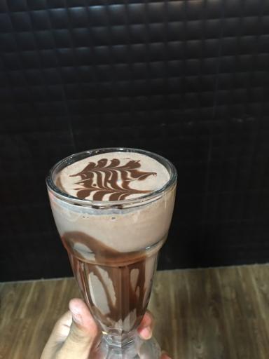 عکس کافه عمو قباد