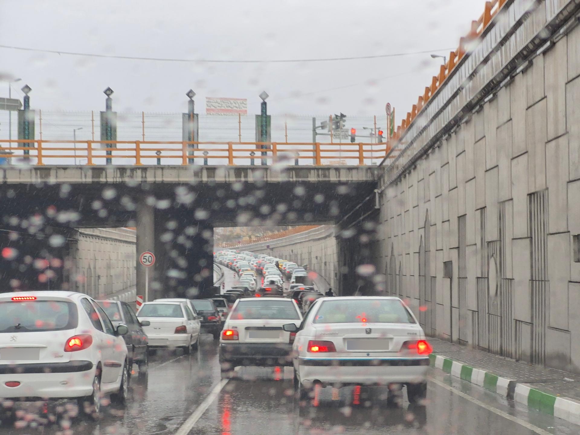 عکس چهار راه مقدم