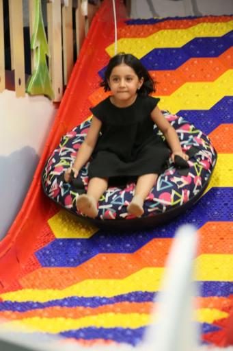 عکس خانه بازی ثنا 