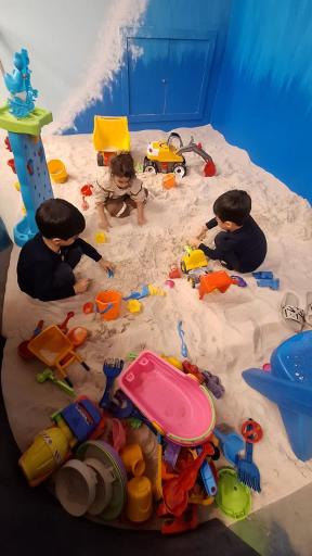 عکس خانه بازی ثنا 