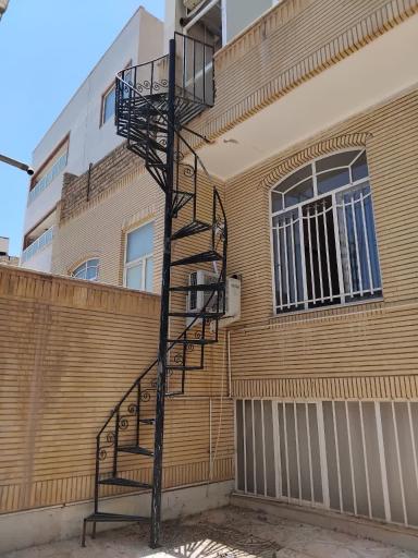 عکس مرکز فروش پله آهنی پله پیچ