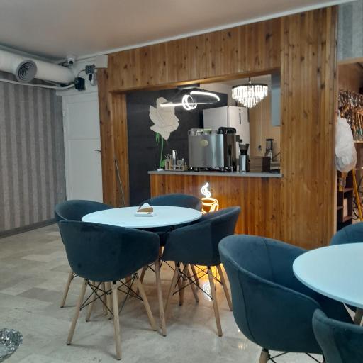 عکس کافه رز سفید