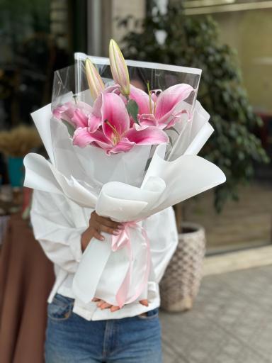 عکس گل فروشی چیترا