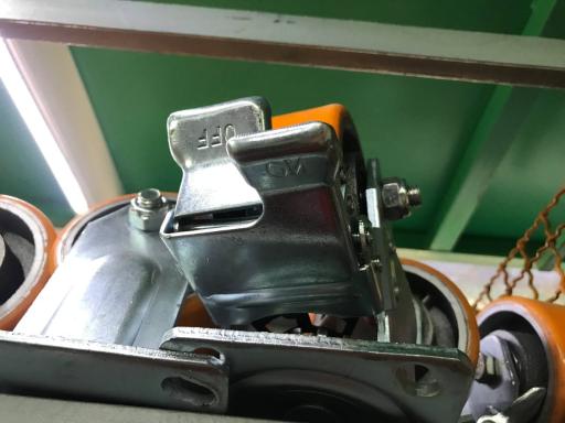 عکس فروشگاه رباط چرخ