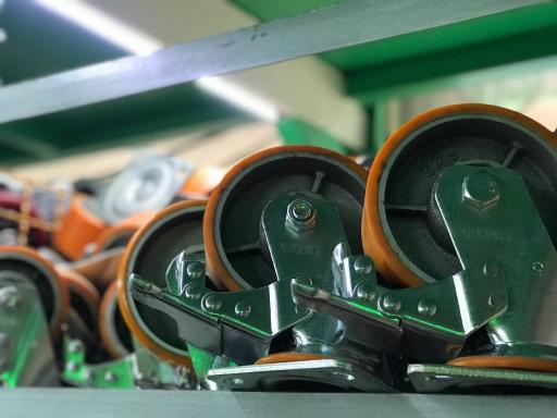 عکس فروشگاه رباط چرخ