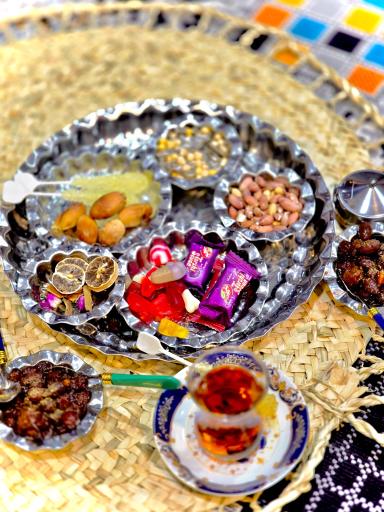 عکس کافه کباب خانم و آقای آبی