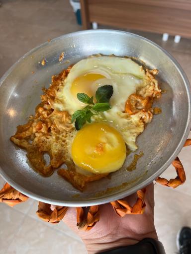 عکس کافه کباب خانم و آقای آبی