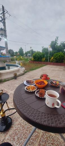 عکس کافه کباب خانم و آقای آبی