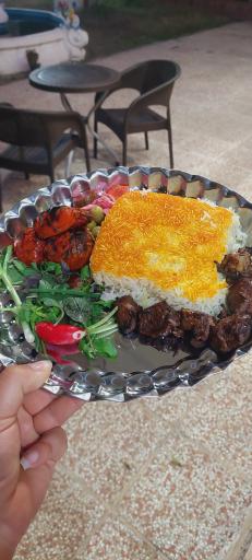 عکس کافه کباب خانم و آقای آبی