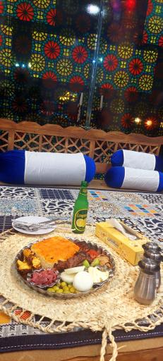 عکس کافه کباب خانم و آقای آبی