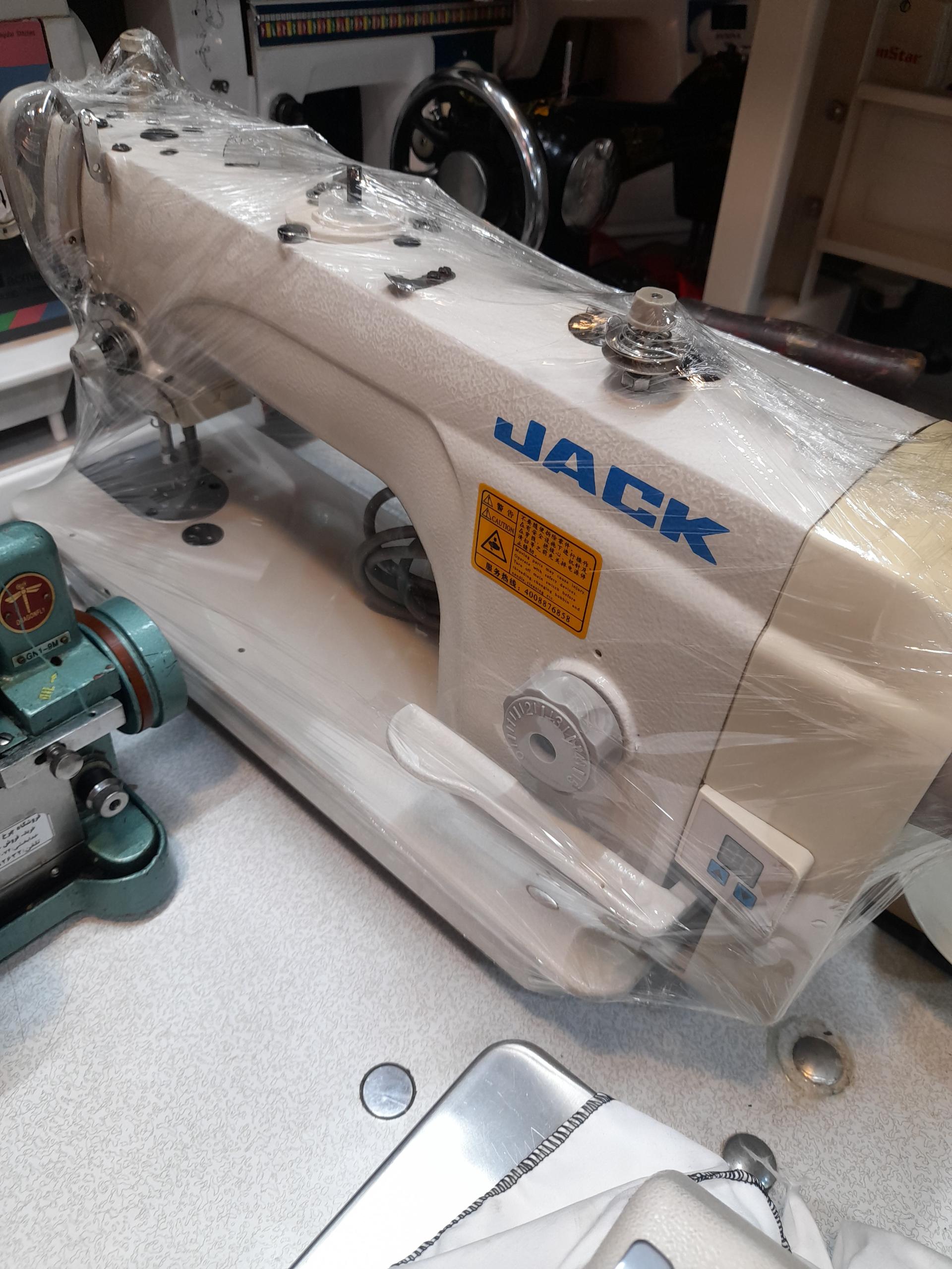 عکس فروشگاه چرخ خیاطی