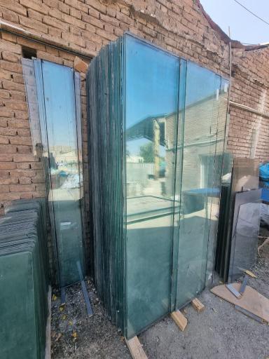 عکس بنگاه شیشه سکوریت نیکبخت