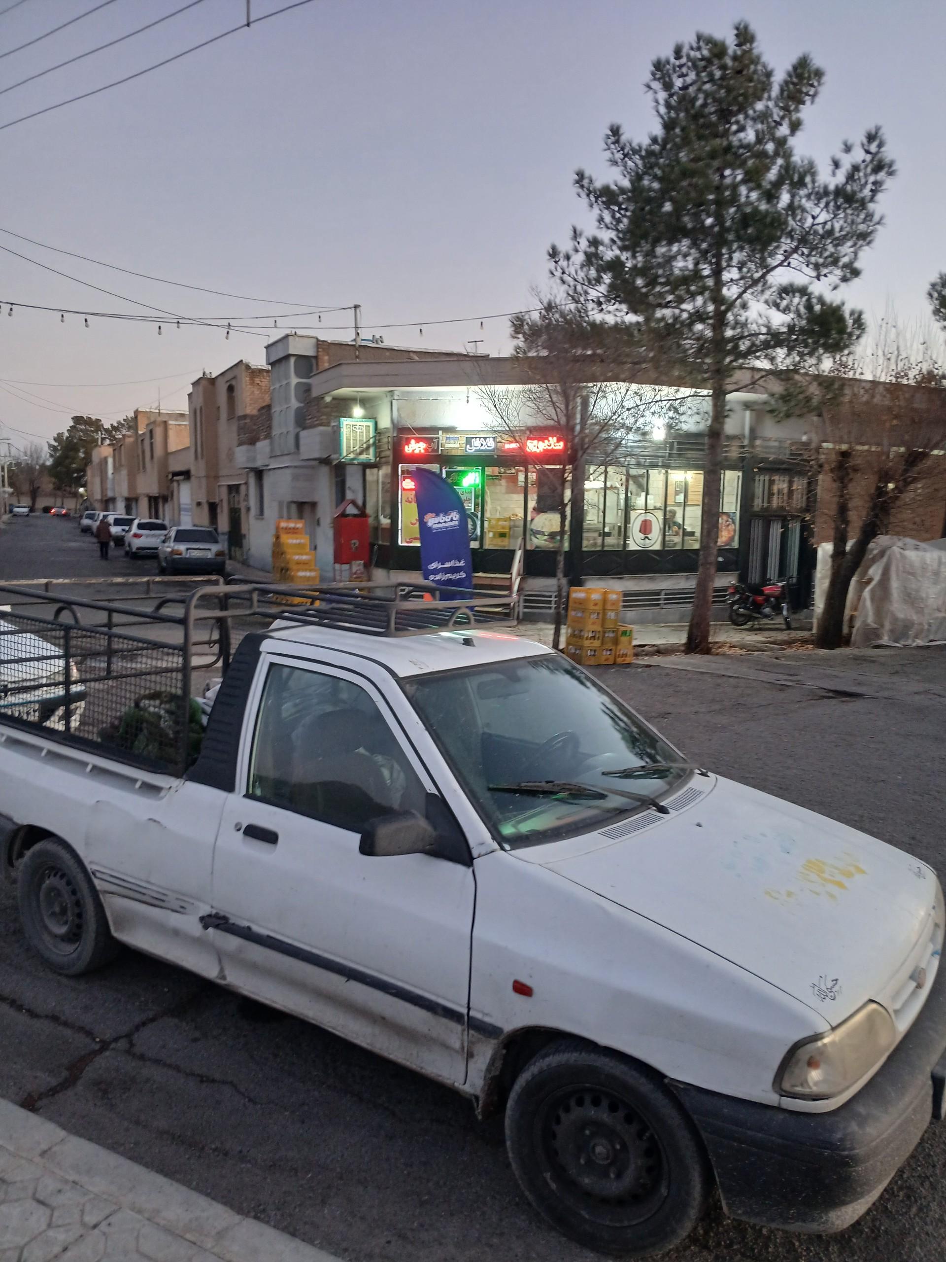 عکس اغذیه سرای ادنان بیگ