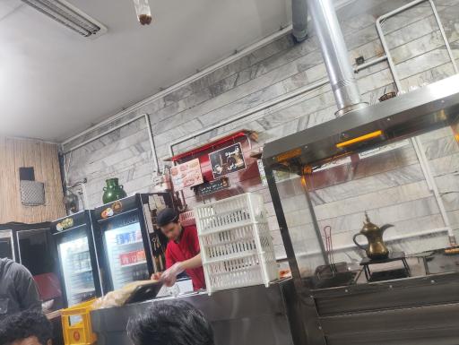 عکس اغذیه سرای ادنان بیگ