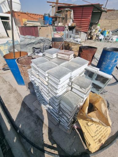 عکس بنگاه شیشه سکوریت نیکبخت