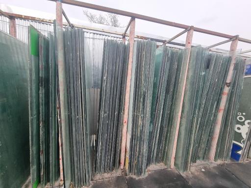 عکس بنگاه شیشه سکوریت نیکبخت