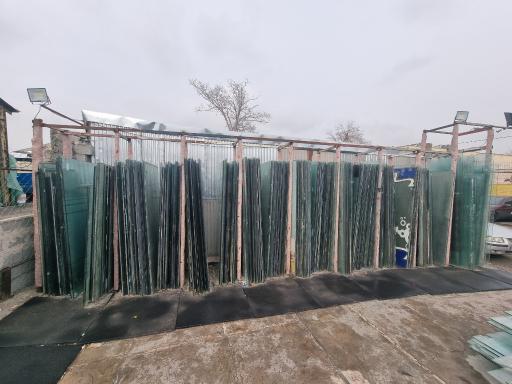 عکس بنگاه شیشه سکوریت نیکبخت