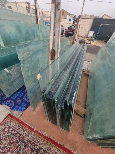 عکس بنگاه شیشه سکوریت نیکبخت