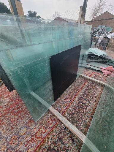 عکس بنگاه شیشه سکوریت نیکبخت